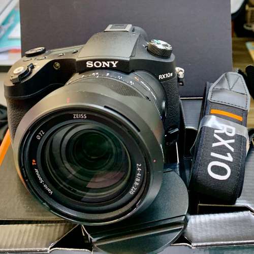 Sony DSC-RX10M4,  RX-10 IV