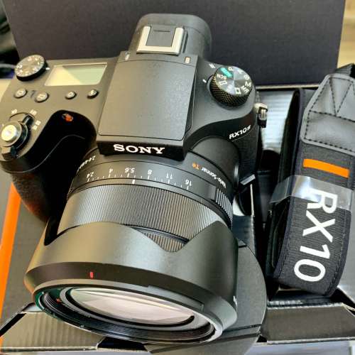 Sony DSC-RX10M4,  RX-10 IV