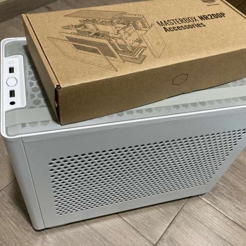 放極新cooler master nr200p機箱