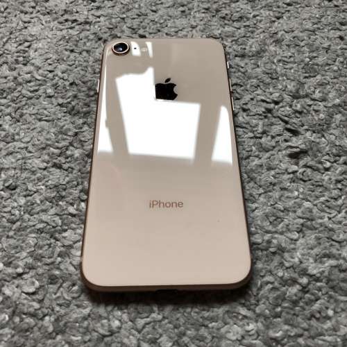 iPhone 8 64GB Gold