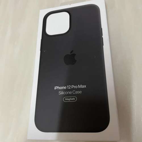 正版全新 iPhone 12 Pro Max Silicone Case with MagSafe - Black 黑色