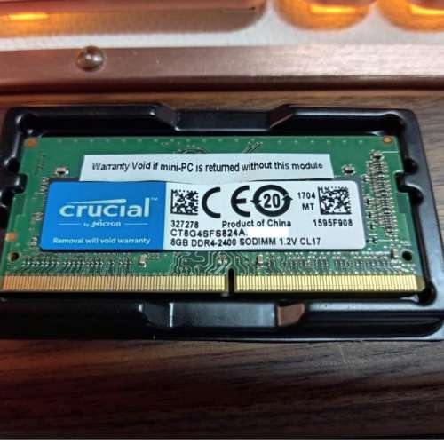 Crucial 8GB DDR4-2400 SO-DIMM CT8G4SFS824A