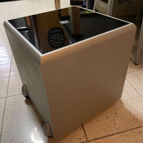 KEF PSW2010 Powered Subwoofer 220v 請留電話，藍田交收。