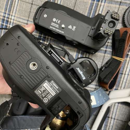 CANON 7D Mark II+BG-E16