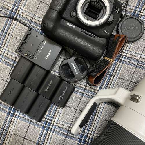 CANON 7D Mark II+BG-E16