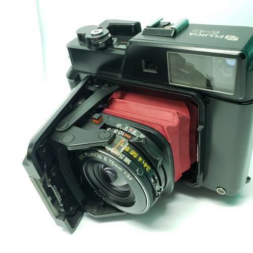 Fujifilm GS645S 改即影即有，連罕見微距套裝