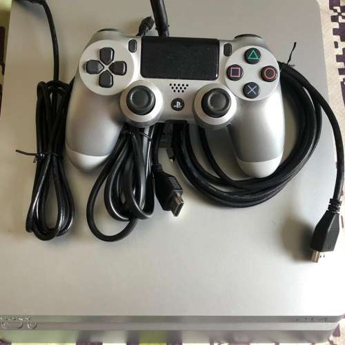 銀色 Slim 500G PS4 (薄身機)