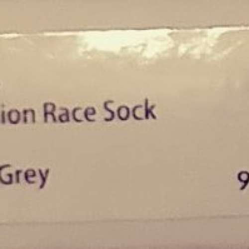 全新白色灰色 2XU COMPRESSION race running socks 運動壓力襪 size S, USA 6-8.5