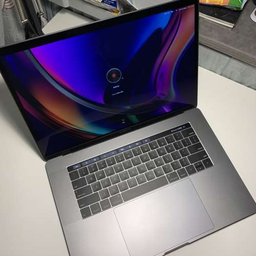 MacBook Pro 15 2018 256ssd 16gb 有保養 新機！