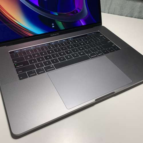 MacBook Pro 15 2018 256ssd 16gb 有保養 新機！