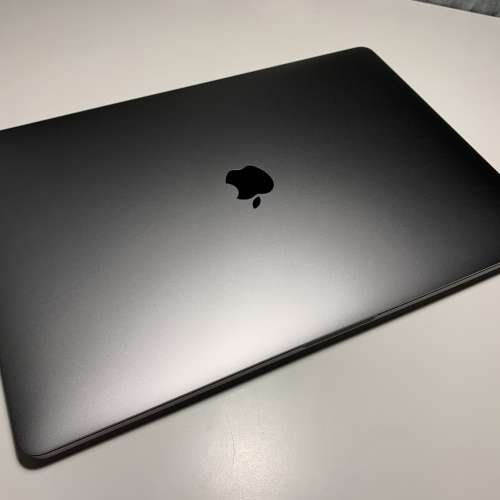 MacBook Pro 15 2018 256ssd 16gb 有保養 新機！