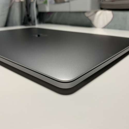 MacBook Pro 15 2018 256ssd 16gb 有保養 新機！