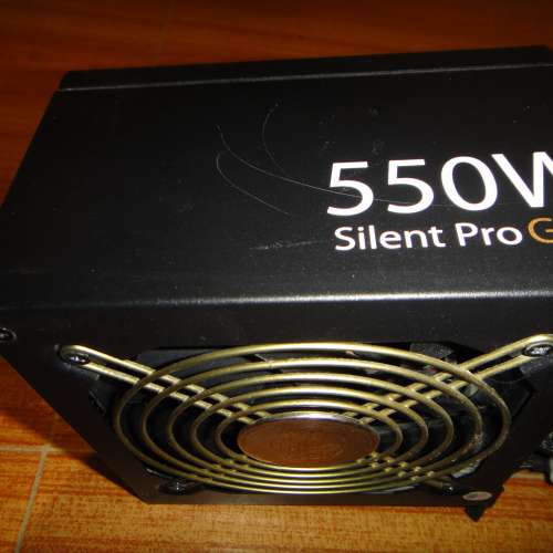 Cooler Master Silent Pro Gold 550 W  80 PLUS金牌認證 ATX 電源