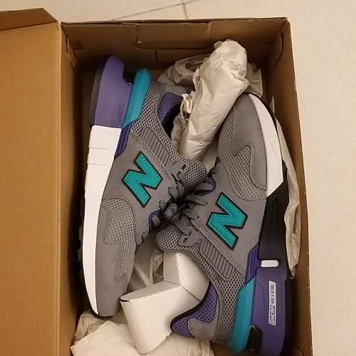 全新 New balance 997, size 9