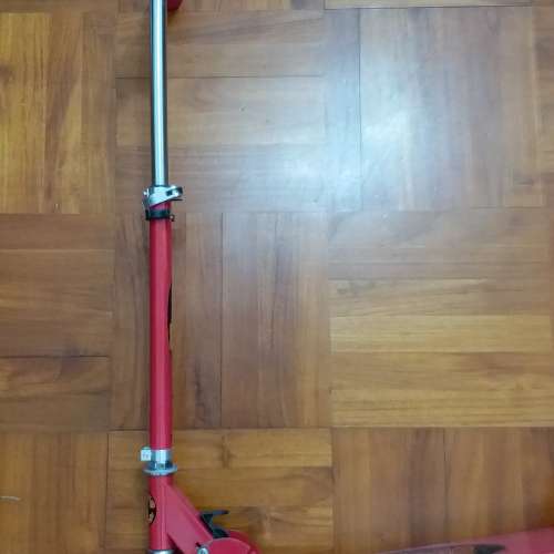 兒童滑板車-120元