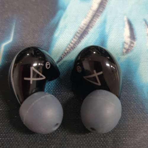 Shure Aonic 4 黑色 + PW audio limited mmcx 4.4