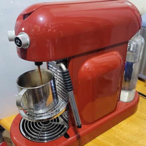 nespresso maestria 膠囊咖啡機 可打奶泡 capsule coffee machine with milk frother