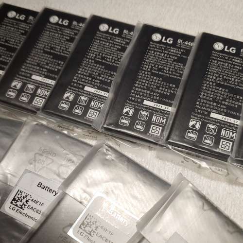 LG V20 全新原裝電池 新到7月16日生產批次 每件$60 全港任何一個港鐵車站面交, 梗有...
