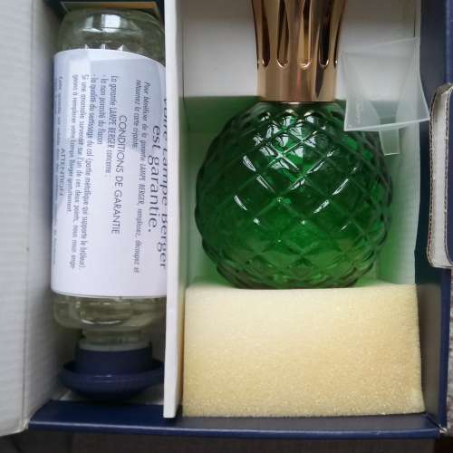全新 法國Lampe Berger（金柏格）絕版香薰座/香薰台（連盒連油）（深綠色）