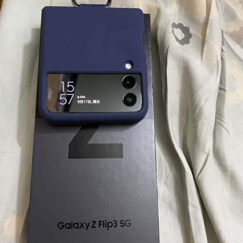 Samsung Z Flip3 100%新 黑色