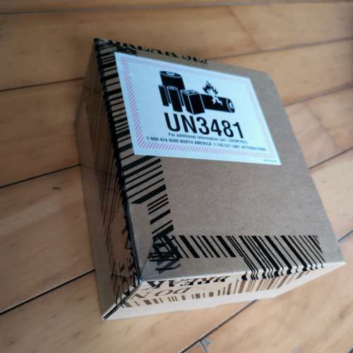 Airpods 2 全新未拆運送包裝 九月二日剛收到