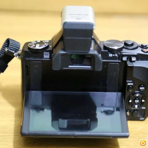 Olympus OMD EM5 Body + 罕見 Penpal pp-1 藍芽 + 14-42mm ii msc 2代鏡 ( M43, MF...