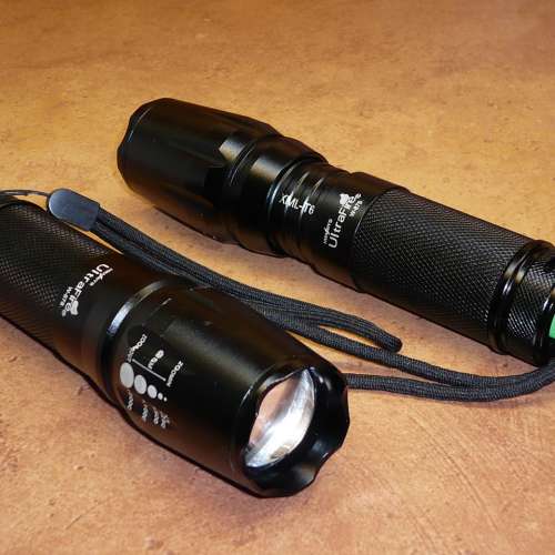 T6 LED 超強光電筒 可用 26650、18650 鋰電池 伸縮變焦 五檔調光
