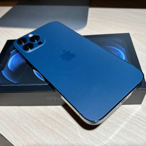 99%新 iphone 12 pro max 256GB 連Apple leather case blue