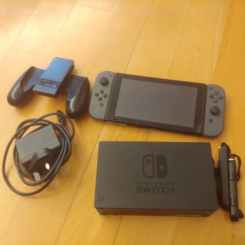 放Switch主機 可整開心編號 連256GB CARD