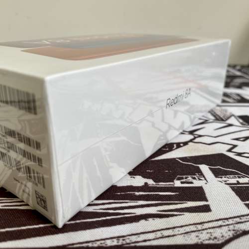 紅米8A 2+32 國際版，黑色，冇保養，全新未開封 *不議價*