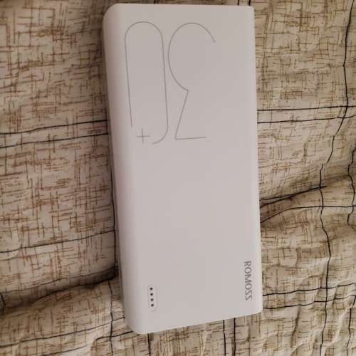 Romoss 30000 mah 18w快充 充電寶 尿袋