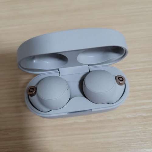 Sony WF-1000XM4 耳機銀白色