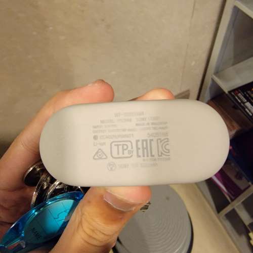 Sony WF-1000XM4 耳機銀白色