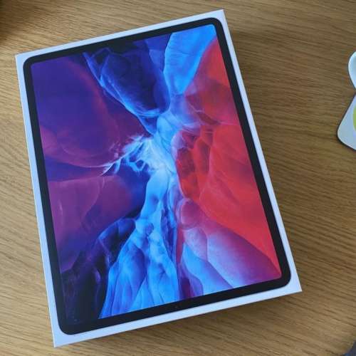 iPad Pro -128 (4th Gen) WiFi comes with Apple care+ 12'9 (Silver) 99% New
