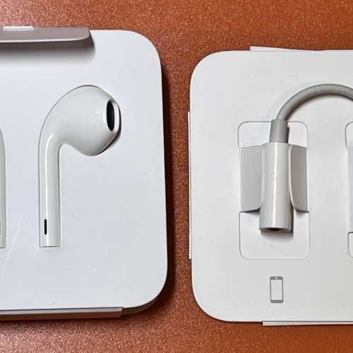 全新  Lightning Earpods 耳機 + Lightning to 3.5MM 線