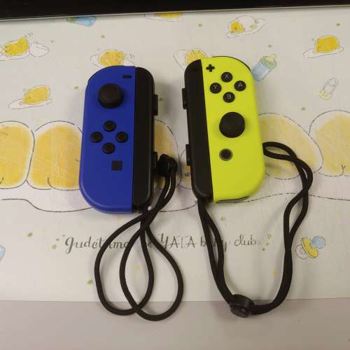 放 原裝行貨Switch Joy-Con 紫藍+螢光黃