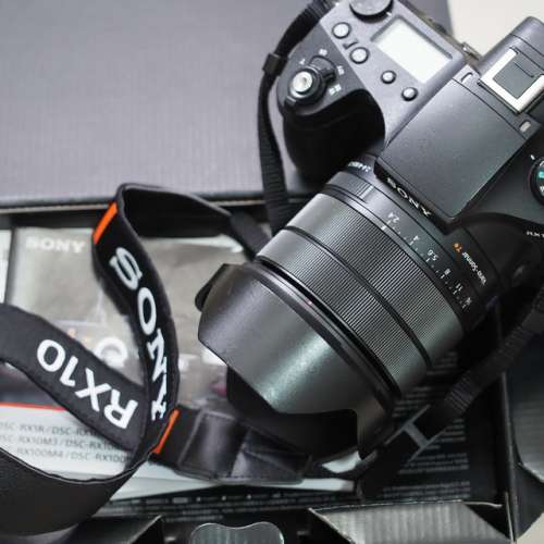 SONY RX10 mark 3  (with Box)                    not nikon canon panasonic