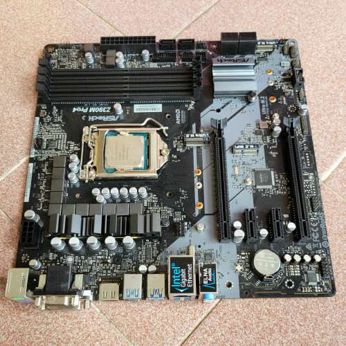 ASROCK Z390M-PRO4 + i3-8100