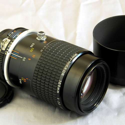 Nikon 105mm f2.8 Micro-nikkor AI-S 附原廠金屬遮光罩 95% new