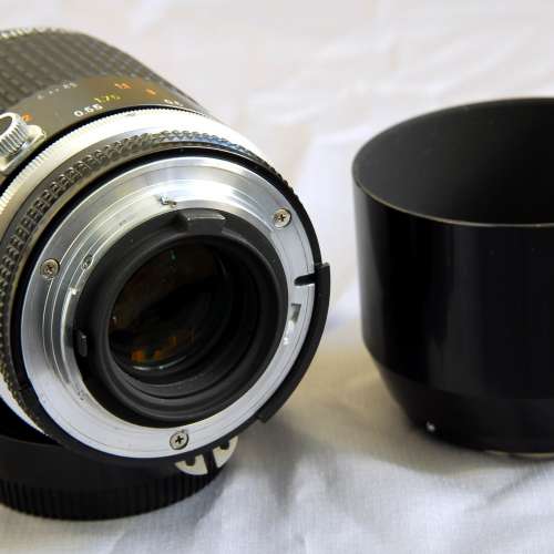 Nikon 105mm f2.8 Micro-nikkor AI-S 附原廠金屬遮光罩 95% new
