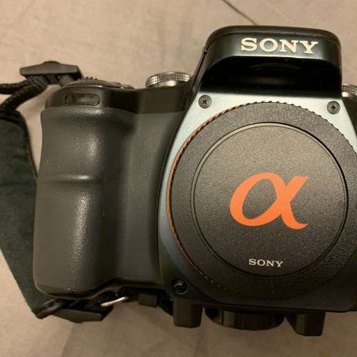 Sony Alpha 100