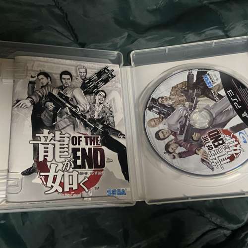 PS3 黑色連手掣及一隻game 龍如of the end