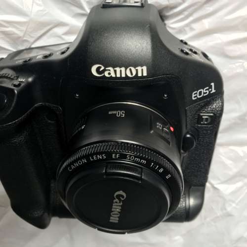 Canon 1D mark III (1D3)。收藏級。90% 新。 (不喜慎入)。真正業餘用家，3 吋大芒 。