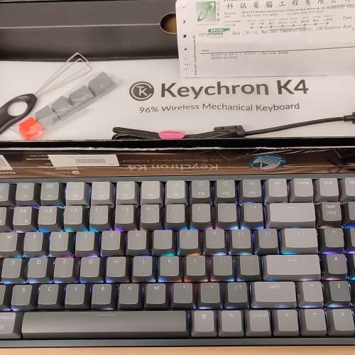 Keychron K4 藍牙無線機械鍵盤(V2), Brown茶軸/RGB/Al鋁框， 行貨，98%新 ，保養到...