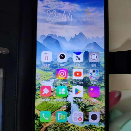 售oppo A5 全網通手機一部，可以用到香港全部app，繁體顯示，6.2吋手機屏幕有兩個套...