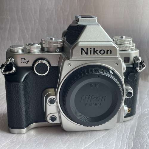99%新Nikon Df 銀色機身 行貨