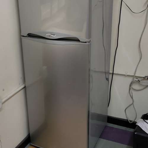 Whirlpool 惠而浦 雙門雪櫃 - 上置式急凍室 WF178