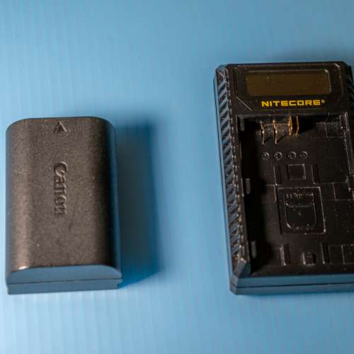 Canon LP-E6 原裝電池 + NITECORE UCN1 USB雙槽旅行充電器 100%功能正常