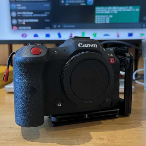 Canon EOS R5C 連EF-RF ND drop in mount