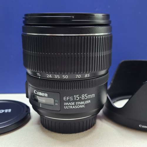 Canon EF-S 15-85mm f-3.5-5.6 IS USM